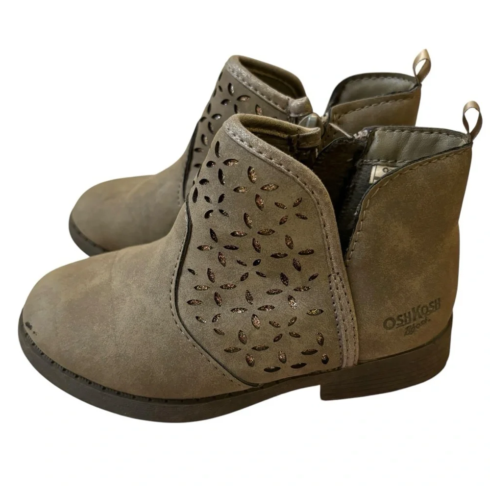 Osh’Kosh B’Gosh booties taupe cutout glitter detailed ankle boots size 9 TODDLER